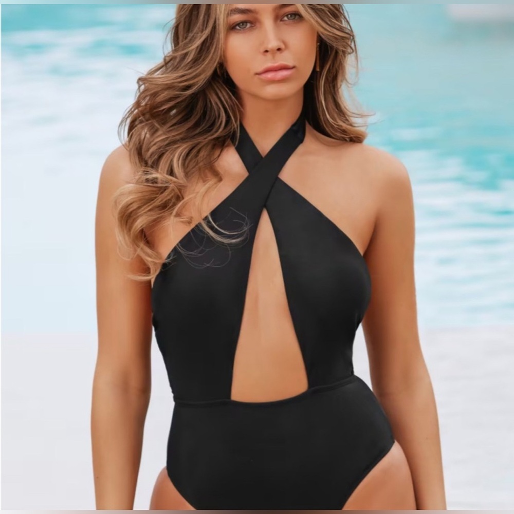 NWT Cupshe X Stassie Black Swimsuit